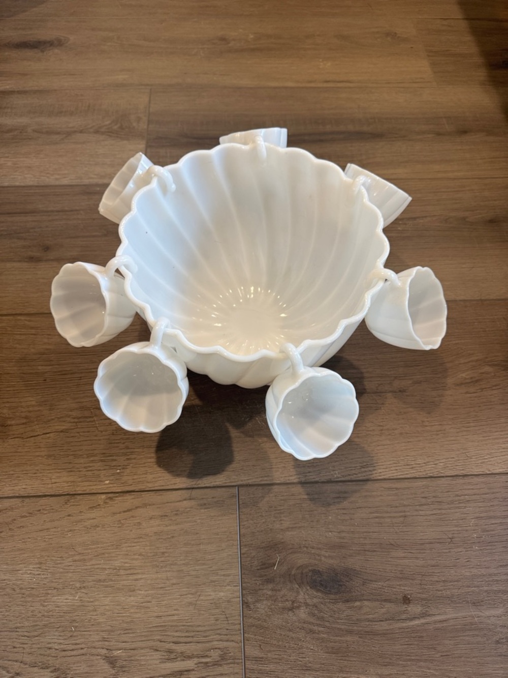 Vintage Hazel Atlas milk glass Punch Bowl with 7 Hanging Cups - Picture 2 of 11